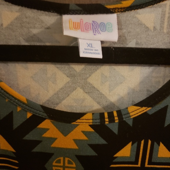 XL Lularoe Irma - Picture 3 of 4